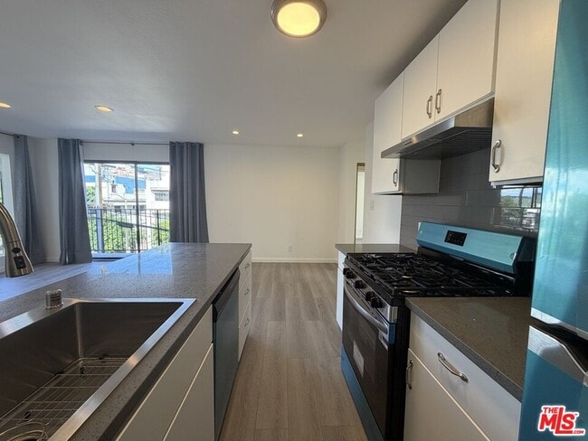 Photo - 1531 N Detroit St Unidad 214