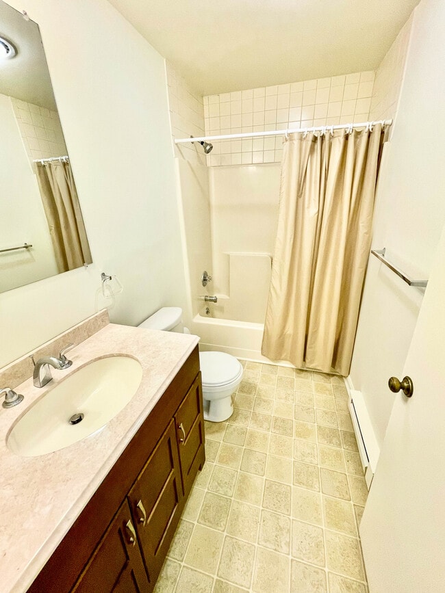 Photo - 25 Camelot Ct