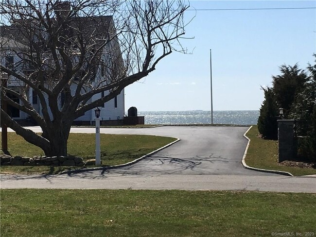 Photo - 33 Ridgewood Ave