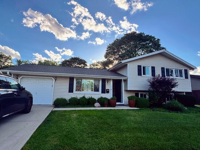 Building Photo - 134 S Salem Dr