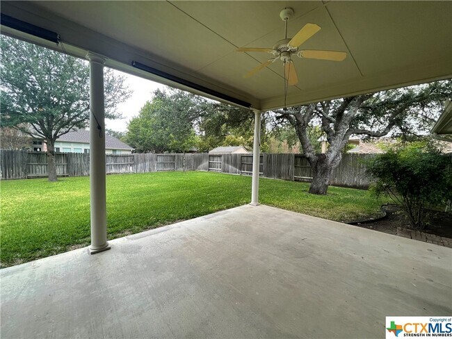 Photo - 5612 Legacy Oaks Dr