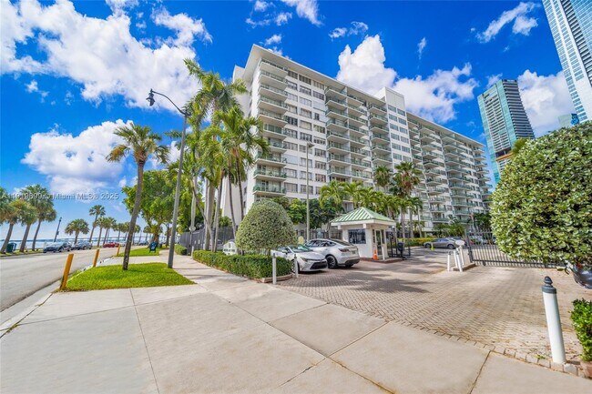 Photo - 1408 Brickell Bay Dr Unit 612