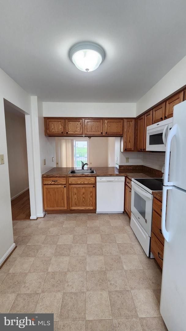 Photo - Arlington Townhouse With Attached Garage!