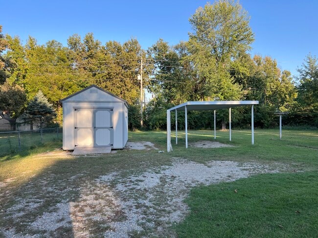 Photo - 1936 N Kansas Ave