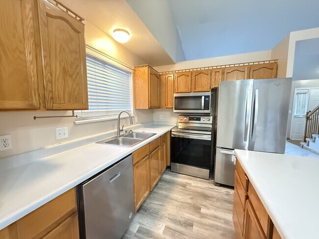 Photo - 7266 Wimbledon Ct