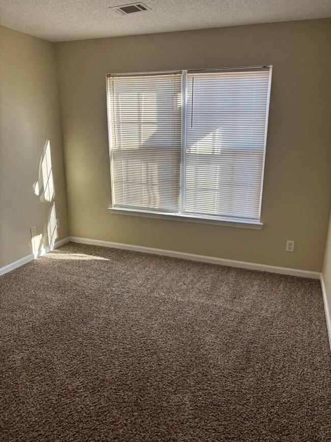 Photo - 121 Faybrook Dr