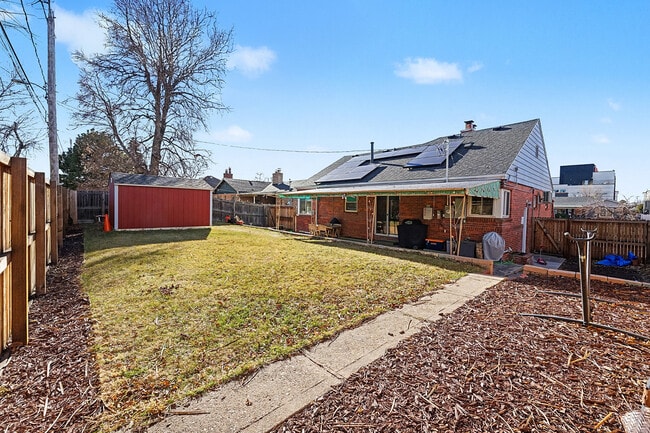 Photo - 3030 Monroe St