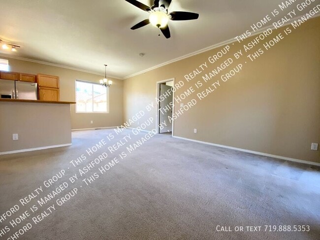 Photo - 1450 Courtyard Heights