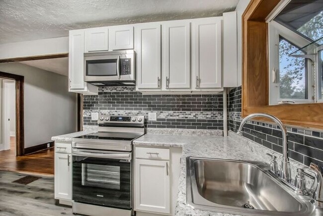 Photo - 548 Dayton Ave