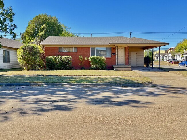 Building Photo - 2400 Buchanan St