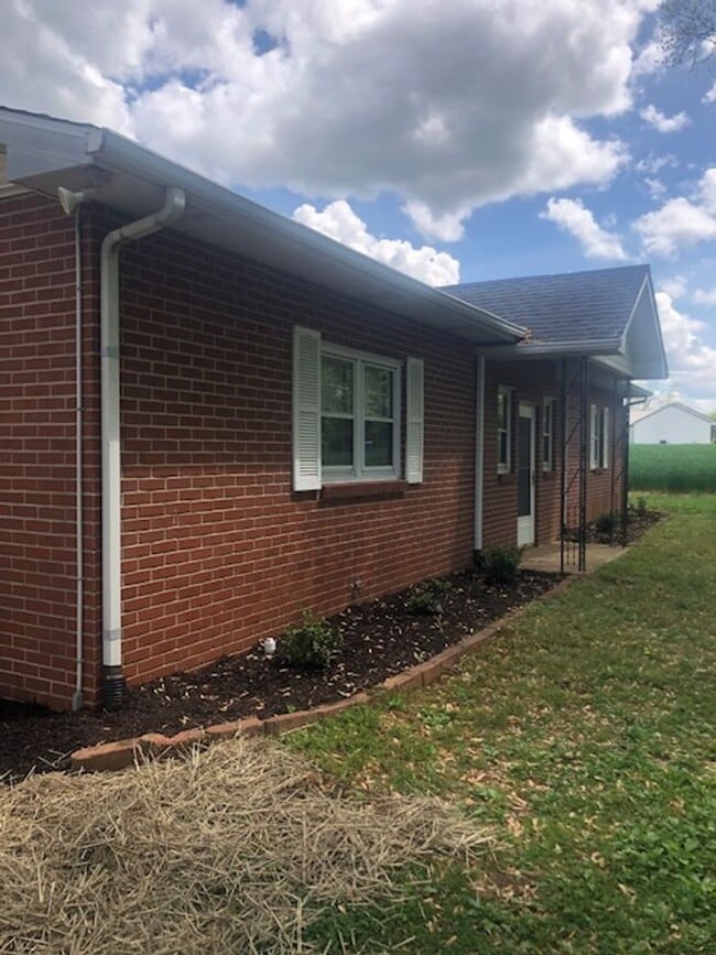 Photo - 3-bedroom 1 bath brick home $1395