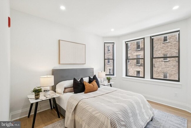 Photo - 135 S 19th St Unit 304