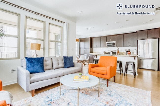 1087 Bigleaf Pl