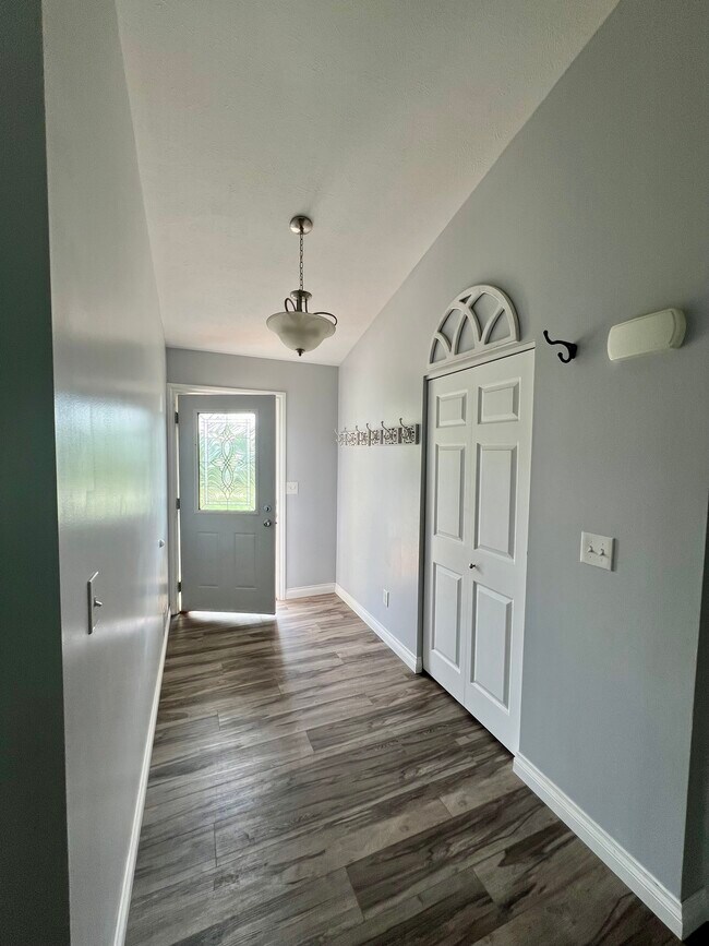 Photo - 6126 Jeffrey Pl