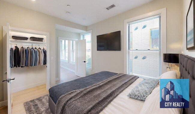 194 Green St Unit 207