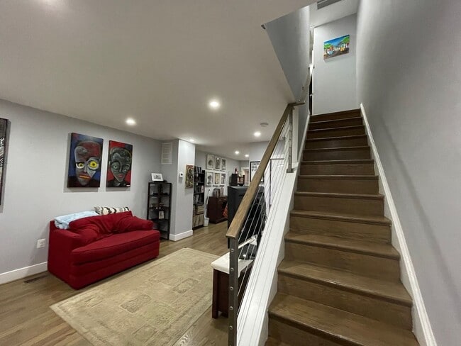 Photo - 1323 Dexter Terrace SE