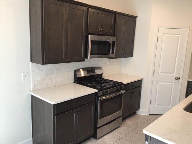 Photo - 31 Hiller Ln