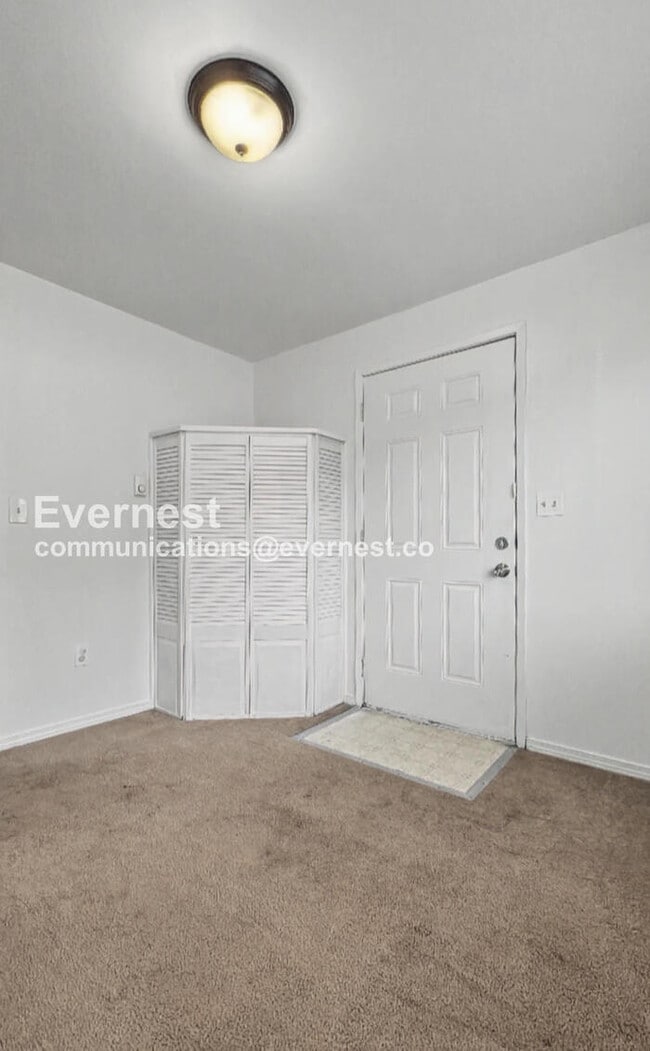 Photo - 43410 SE N Bend Way