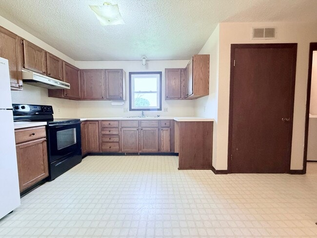 Photo - 204-206 Elm Street Unit 206 Elm Street