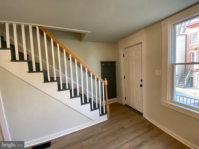 Photo - 742 St Joseph St