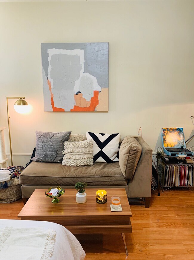 Photo - 1324 Locust St Unit 317