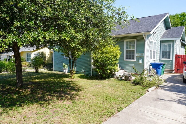 Building Photo - Charming Alta Vista Bungalow with Original... Rental
