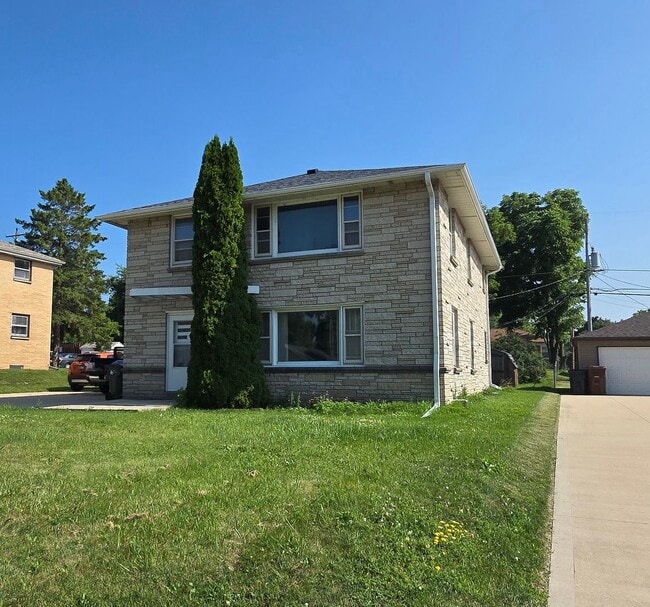 Building Photo - 515 Clark Ave Unit 517 Clark Ave