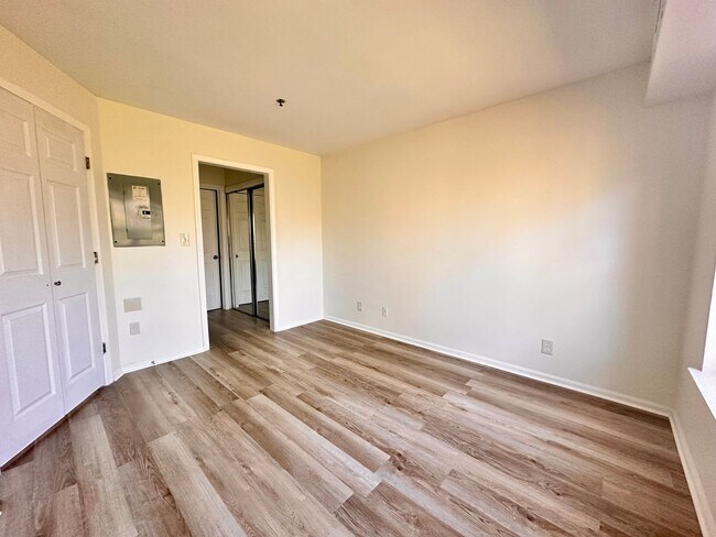 Photo - Newly Renovated 1B/1B Condo in Pointe of View located steps from Grand Boulevard! Unit 623