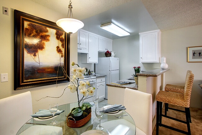 Del Rey Vista Apartments