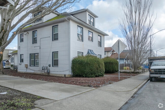 Photo - Burwell Apartments