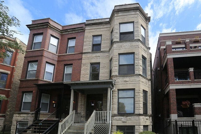 Building Photo - 3339 N Seminary Ave Unit CH2
