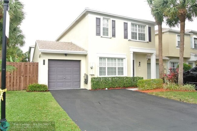 Photo - 6001 Red Plum Ct Townhome