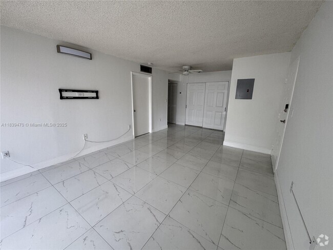 Building Photo - 15650 SW 80th St Unit F-105 Rental