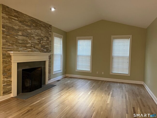 Photo - 22 Alcott Way