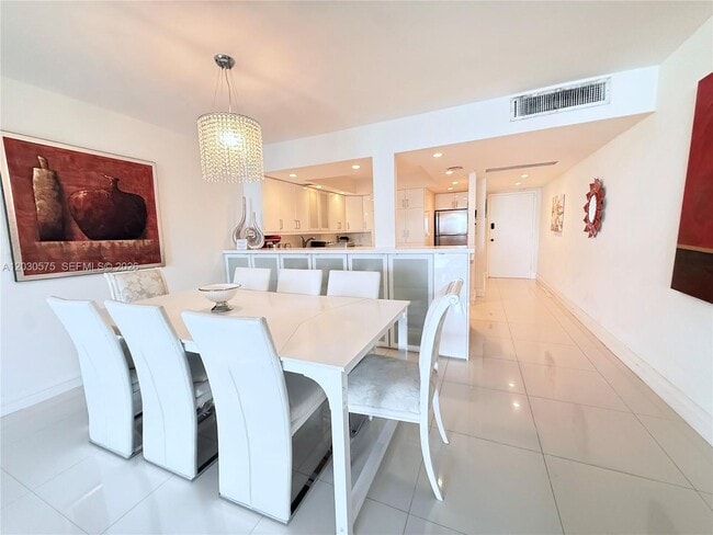 Photo - 3140 S Ocean Dr Unidad 310