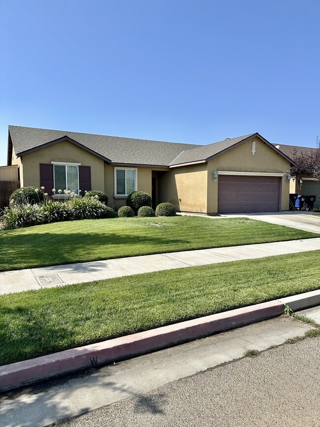 Photo - 1252 Veronica Ave