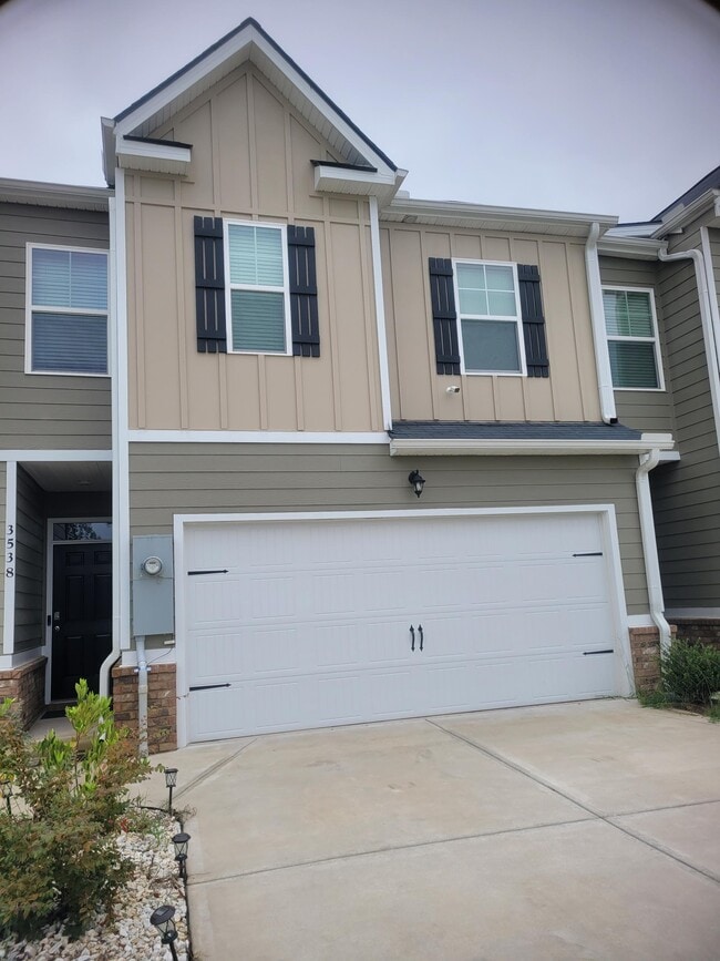 Building Photo - 3538 Firestone Dr