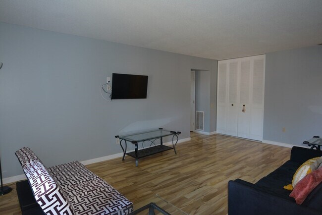 Photo - 56 Shrewsbury Green Dr Unit I