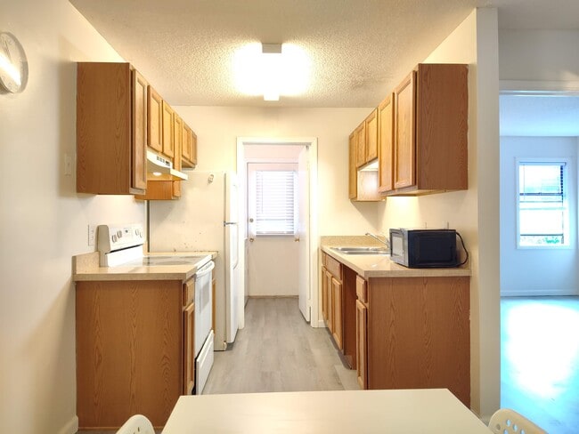 Photo - 801 Burcale Rd Unit K1