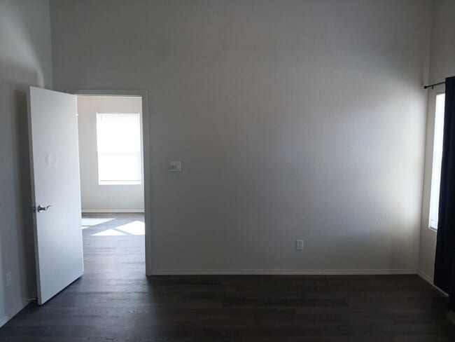 Photo - 3 Bedroom, 2 Bathroom Home! Schedule a Sho...