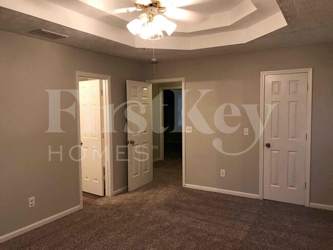 Photo - 9129 Village Dr NW