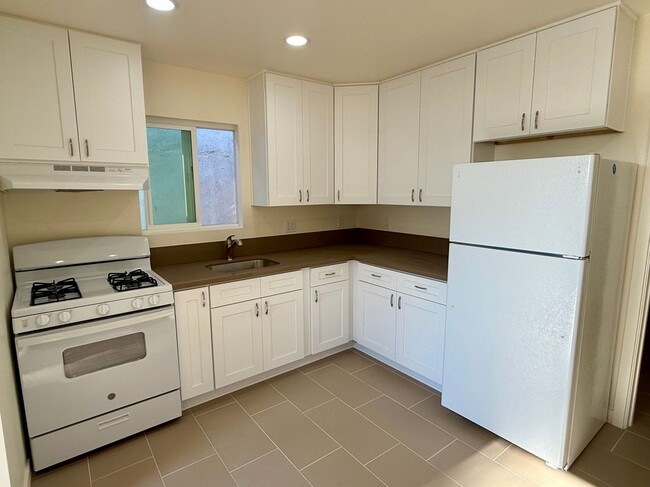 Building Photo - 3339 45th St Rental