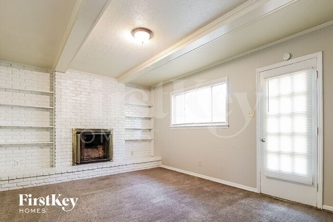 Photo - 3233 Earl Dr