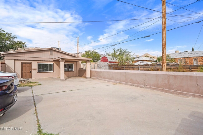 Photo - 3225 Fort Blvd