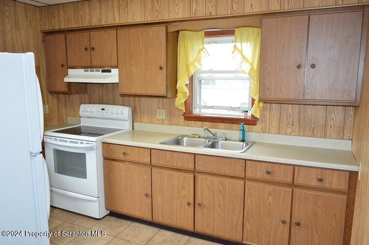 Photo - 211 S Main St