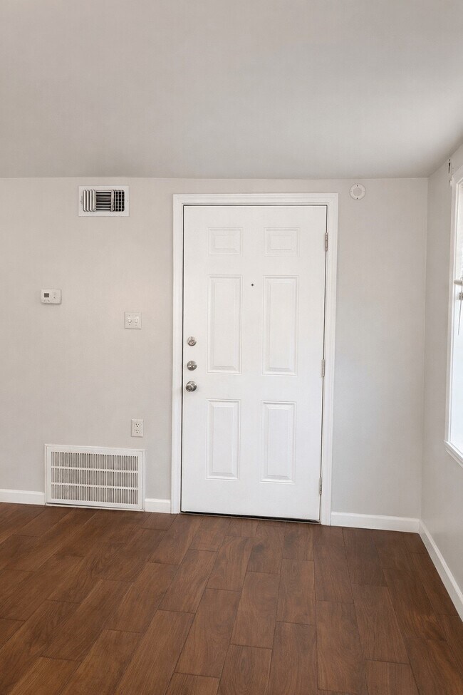 Photo - 1901 40th St Unit 3