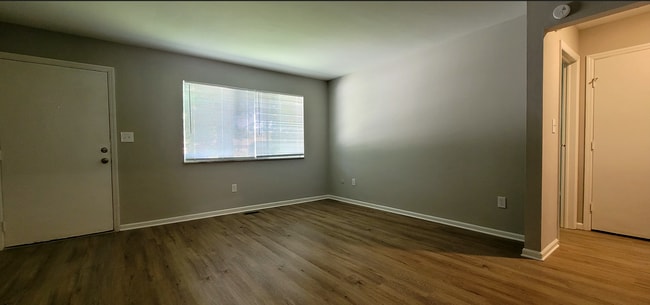 Photo - 3030-3032 Creekview Circle Unit 3030