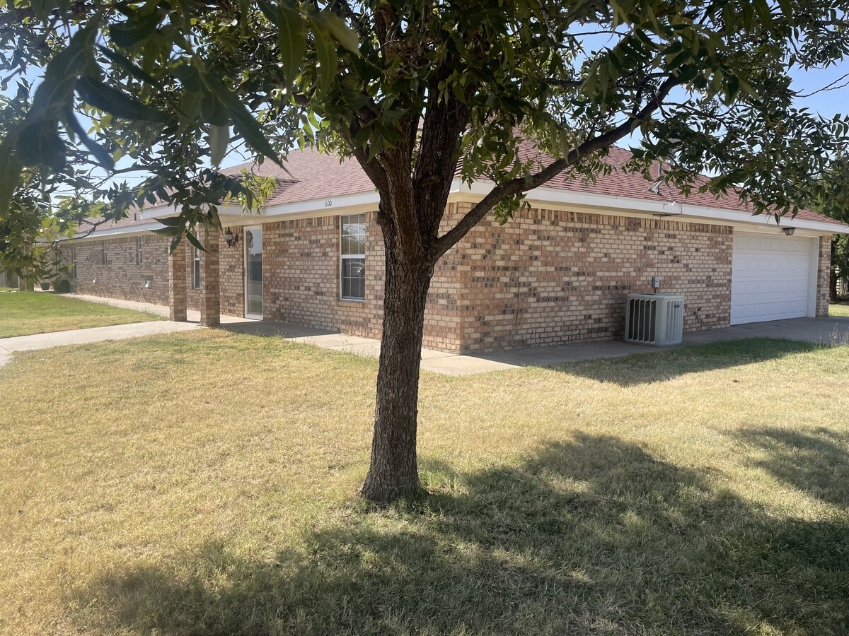 Photo - 600 5th St House