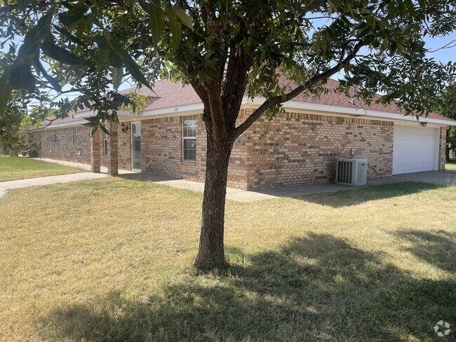 Building Photo - 600 5th St Rental