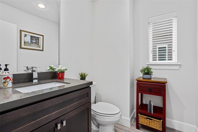 Photo - 317 Eado Park Cir